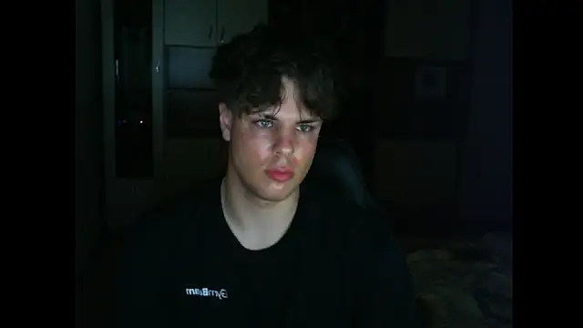 GymGuy0505 online show from May 18, 9:31 pm
