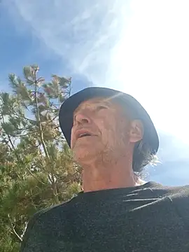 Andypie6 online show from February 8, 1:42 am