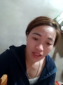 little-effy online show from March 31, 1:00 pm