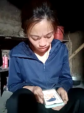 little-effy online show from April 18, 10:54 pm