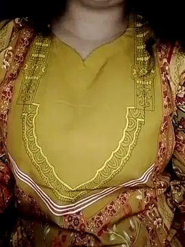 nosrat014 online show from March 2, 7:21 pm