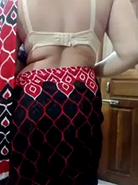 nosrat014 online show from March 24, 7:08 pm