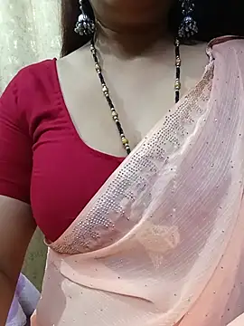 Snapshot of kusbu0077 chatting on June 9, 11:38 pm kusbu0077 online show from June 9, 11:38 pm