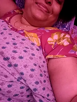 peu8 online show from February 15, 6:04 pm