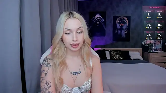 LanaMiracle online show from February 4, 4:07 am