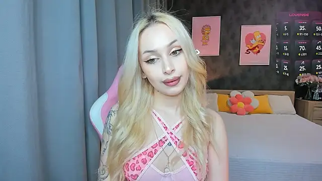 LanaMiracle online show from February 17, 4:09 am