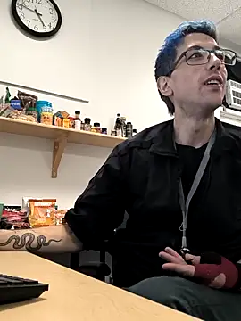 AskAveryAnything online show from December 15, 10:47 pm