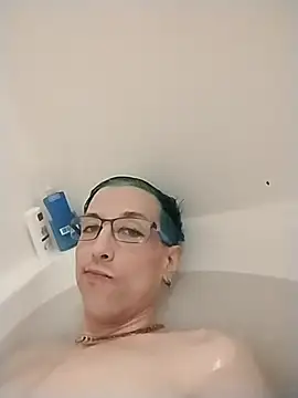 AskAveryAnything online show from March 5, 1:23 am