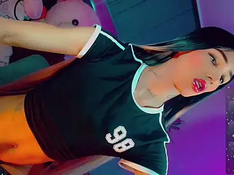 agathaferrer3 online show from March 13, 1:18 pm