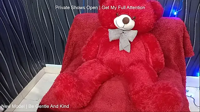 Snapshot of khushigoesnaughty0 chatting on January 13, 6:46 pm khushigoesnaughty0 online show from January 13, 6:46 pm