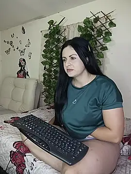 Juli castillo1 online show from March 17, 1:47 pm