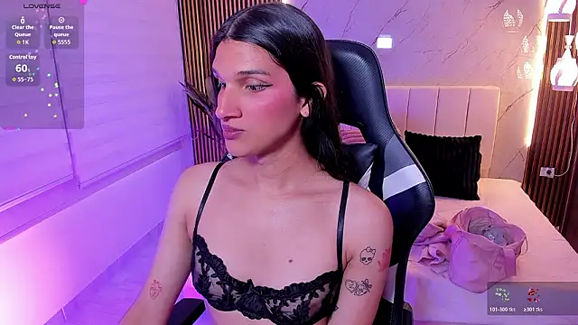 Bianca baldwin  online show from February 7, 9:40 pm