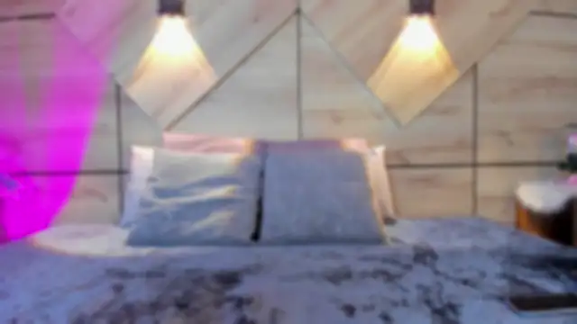 sussan fox  online show from February 27, 8:09 pm