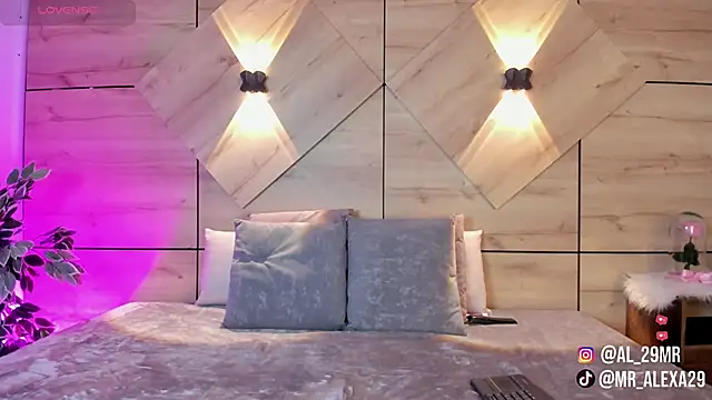 sussan fox  online show from February 28, 7:48 pm