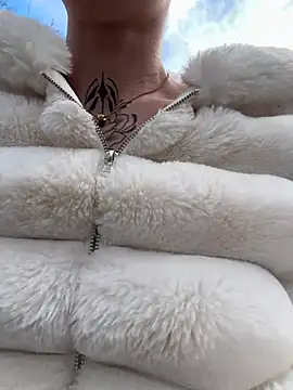 dein traumchen online show from February 28, 3:02 pm