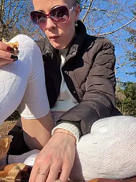 dein traumchen online show from March 2, 3:19 pm