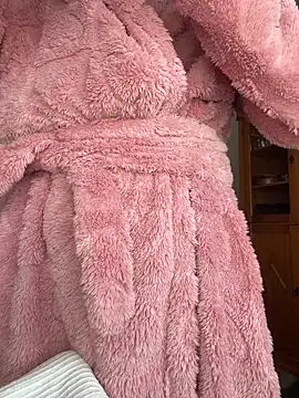 dein traumchen online show from April 8, 8:14 am