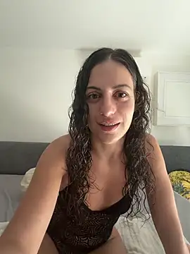 CoquineCharmeuse online show from June 2, 1:13 pm