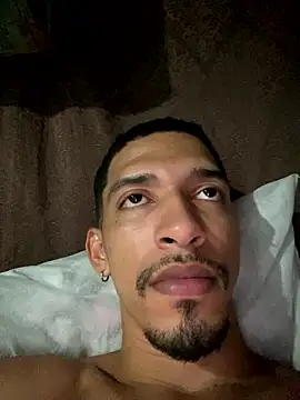 Snapshot of rocchw chatting on January 12, 2:39 am rocchw online show from January 12, 2:39 am