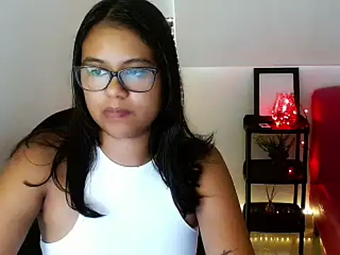 Snapshot of Shawnycarson chatting on July 6, 6:10 pm Shawnycarson online show from July 6, 6:10 pm