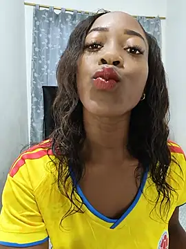 Snapshot of Sophia_Moons_ chatting on July 4, 11:27 am Sophia Moons online show from July 4, 11:27 am