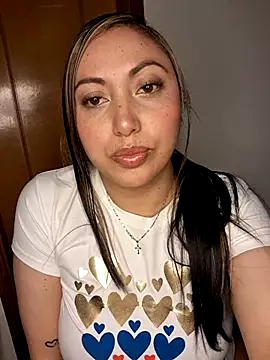 Snapshot of LizzCarter_ chatting on June 28, 6:08 am LizzCarter online show from June 28, 6:08 am