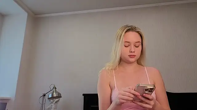 Jessiestar  online show from March 12, 11:27 am