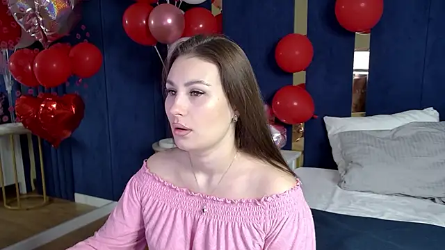 NoraFoxes online show from February 19, 5:25 am