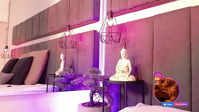 luna blannco online show from June 11, 7:23 pm