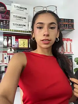 lunaluxury22 online show from February 13, 2:57 pm