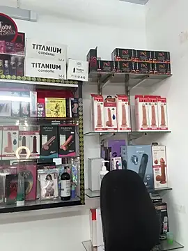 lunaluxury22 online show from March 27, 3:12 pm