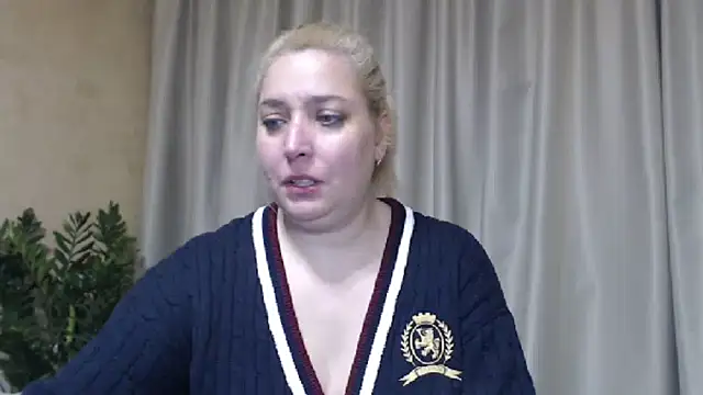 sweetpussy13 online show from April 18, 5:22 am