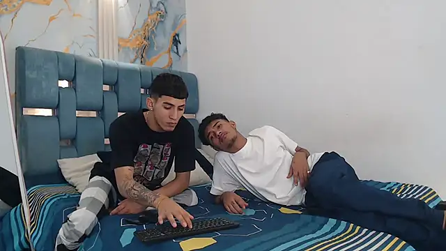 DIAMOND BLACKS online show from February 19, 7:37 am