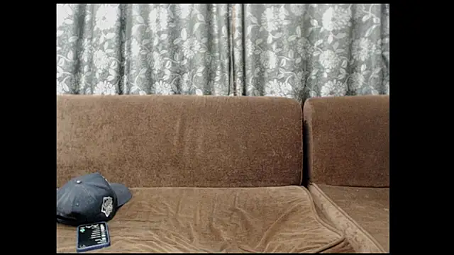 Snapshot of sam_hotttt_ chatting on March 27, 3:45 am sam hotttt online show from March 27, 3:45 am