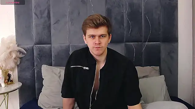 NickJohnas online show from February 1, 4:11 am