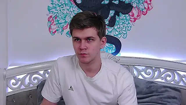 NickJohnas online show from February 12, 5:46 am