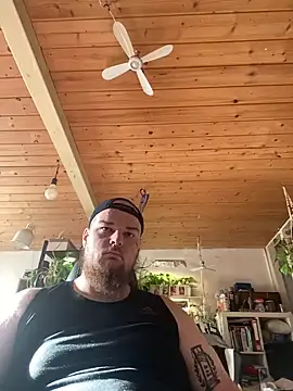 YoursxTruly online show from January 16, 11:14 am