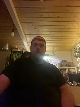 YoursxTruly online show from February 6, 7:28 pm