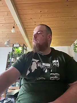 YoursxTruly online show from February 26, 11:09 am