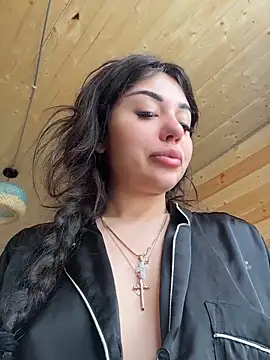 SilkyMira online show from April 19, 8:13 am