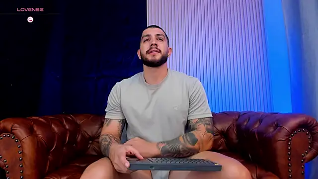 KyleNorth  online show from February 5, 12:48 am