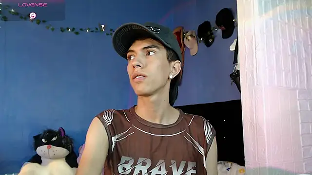 Juan Gomezz26 online show from August 6, 10:44 pm