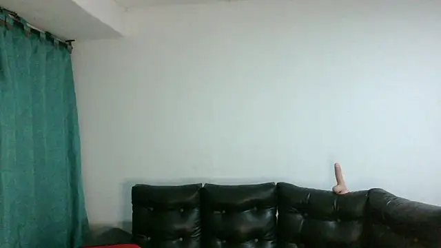 Snapshot of SebasT-sex chatting on March 3, 3:45 am SebasT-sex online show from March 3, 3:45 am