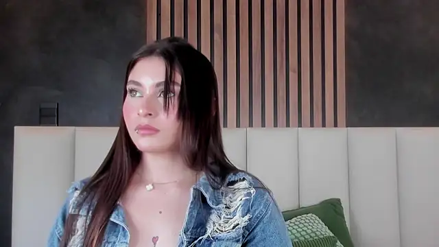 Miia Anderson online show from April 7, 12:16 pm