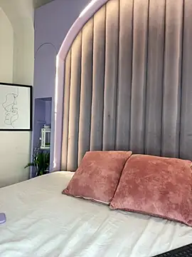 Miia Anderson online show from April 18, 11:47 am