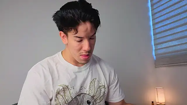 Snapshot of maxxcooper1 chatting on January 16, 10:03 pm maxxcooper1 online show from January 16, 10:03 pm