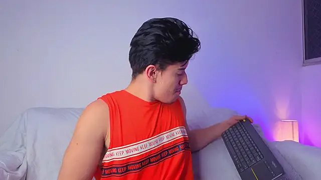 Snapshot of maxxcooper1 chatting on January 18, 4:49 am maxxcooper1 online show from January 18, 4:49 am