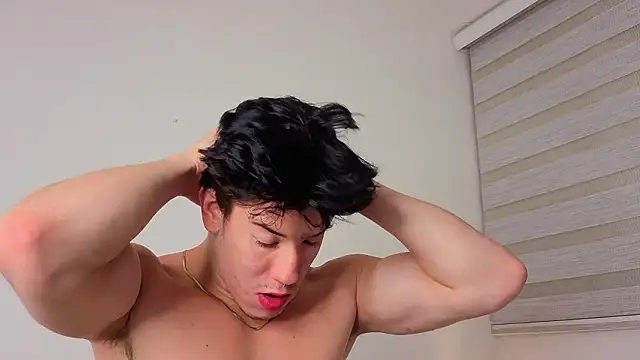 Snapshot of maxxcooper1 chatting on February 3, 4:10 am maxxcooper1 online show from February 3, 4:10 am