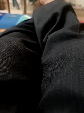 Niteenku online show from February 4, 2:01 pm