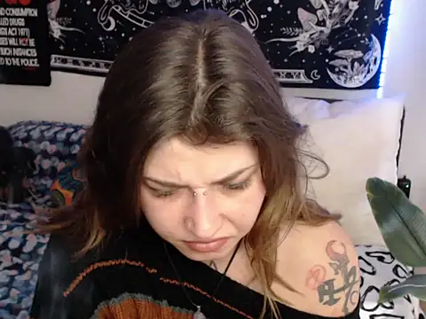 AlienforTwenty online show from February 16, 10:55 am